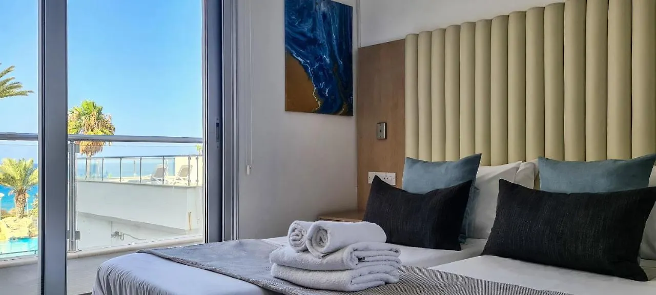 Apartment Phaedrus Living: Seafront Luxury Flat Pallini Court 113 Protaras